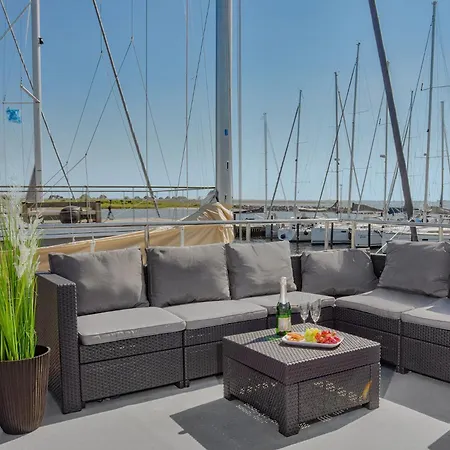 Holiday home Hausboot - Kleine Auszeit