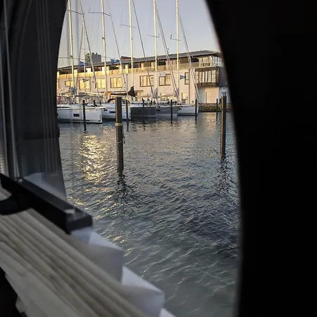 Casa de Férias Hausboot - Kleine Auszeit Heiligenhafen
