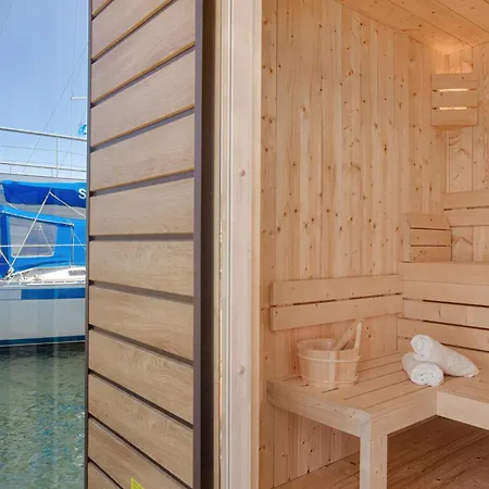 Hausboot - Kleine Auszeit Casa de Férias Heiligenhafen